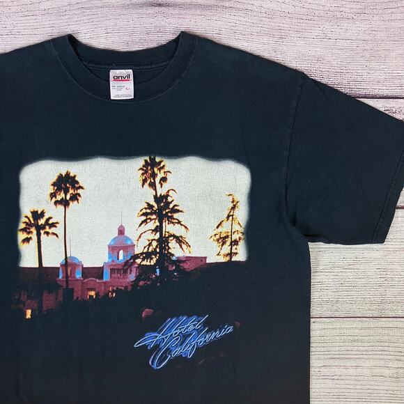 Vintage 2001 The Eagles "Hotel California" Tour T-shirt - Picture 1 of 7